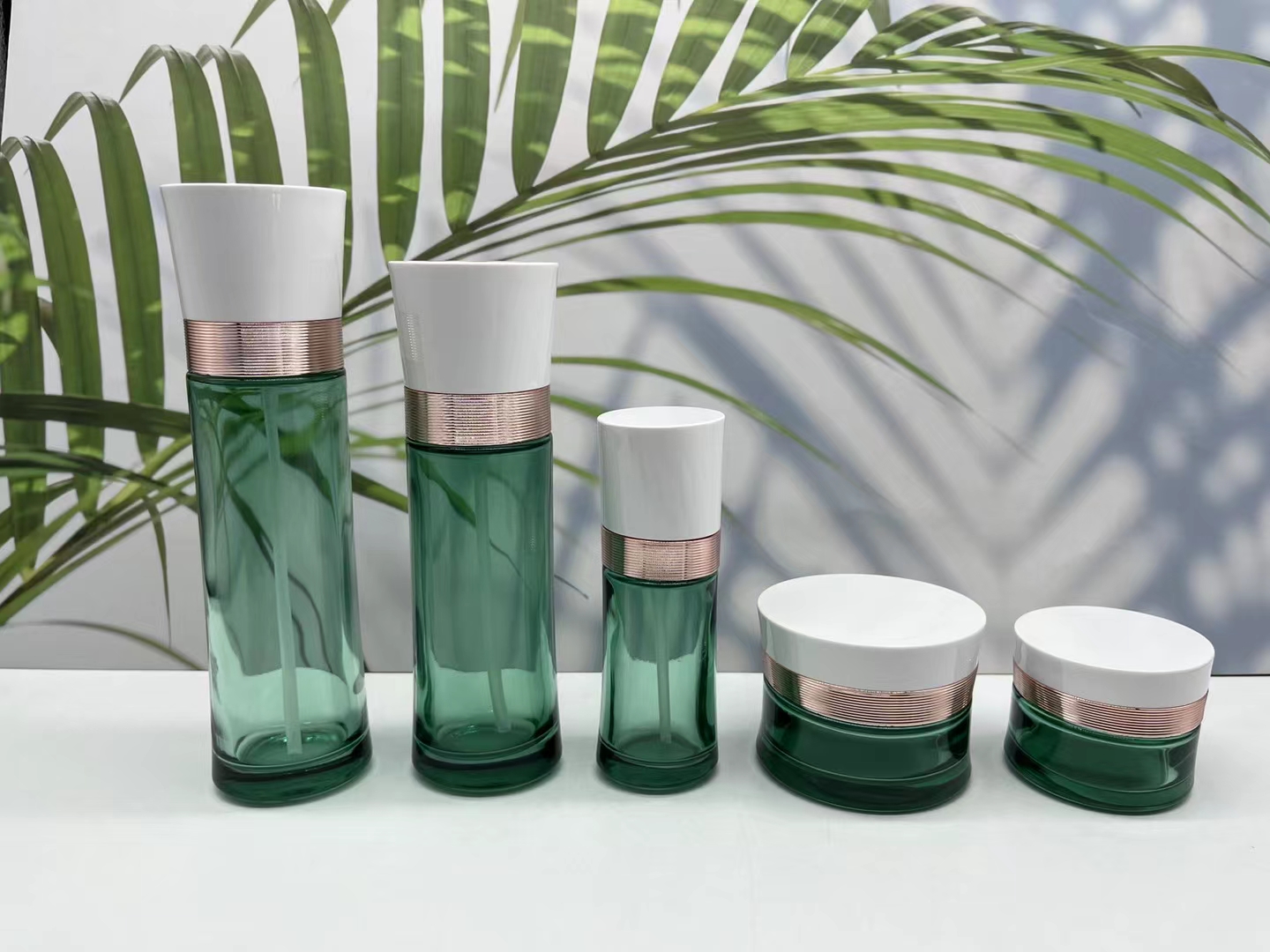 3D UV打印赋能化妆品包装瓶喷涂工厂 个性彩妆包装新范式